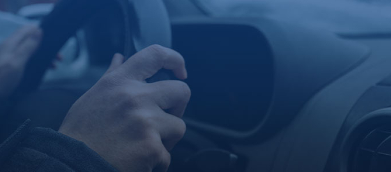 Cuidados essenciais com o carro nas manhãs geladas de inverno.